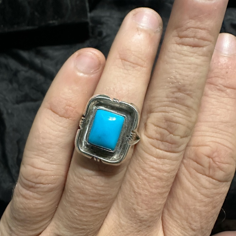 Vintage Sterling Silver Ring with Turquoise Stone - Picture 3 of 5